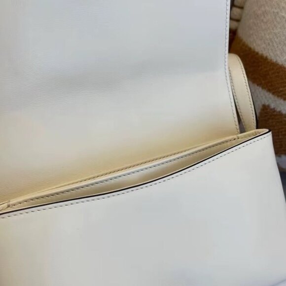 GUCCI Arli Gold Logo Cowhide Shoulder Bag Crossbody Bag - Picture 4 of 5